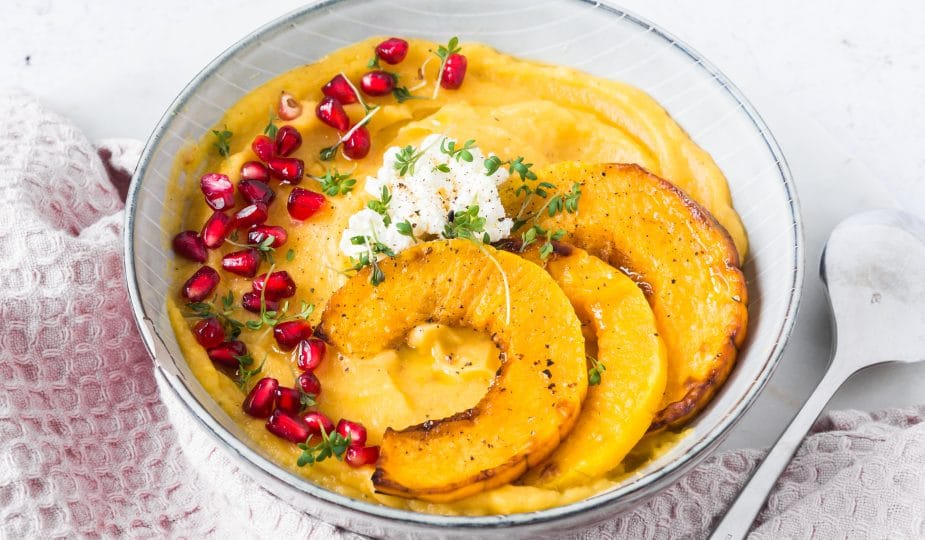 Butternut Kurbis Suppe Mit Granatapfel Und Feta La Cuisine De Geraldine