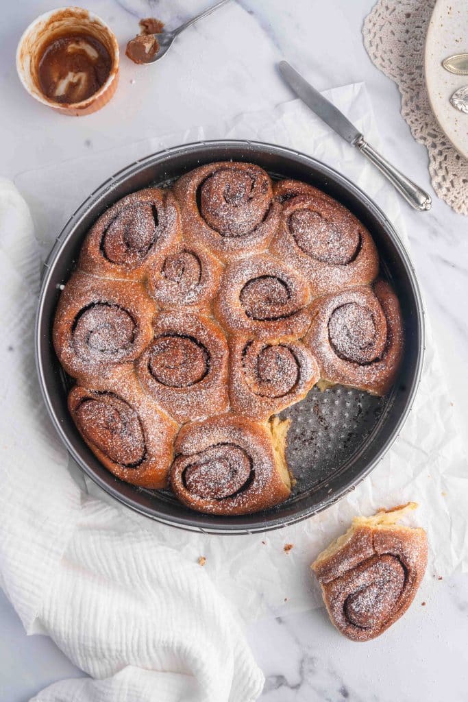 Top view of a cinnamon roll pan
